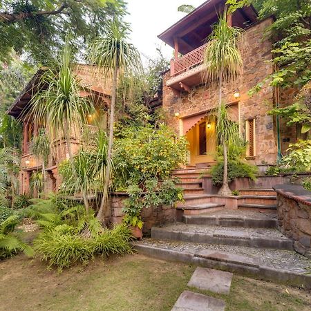Hostie Chinar Haveli - Heritage Home With Pool, Γκουργκάον Εξωτερικό φωτογραφία