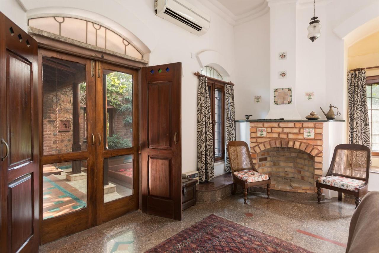 Hostie Chinar Haveli - Heritage Home With Pool, Γκουργκάον Εξωτερικό φωτογραφία