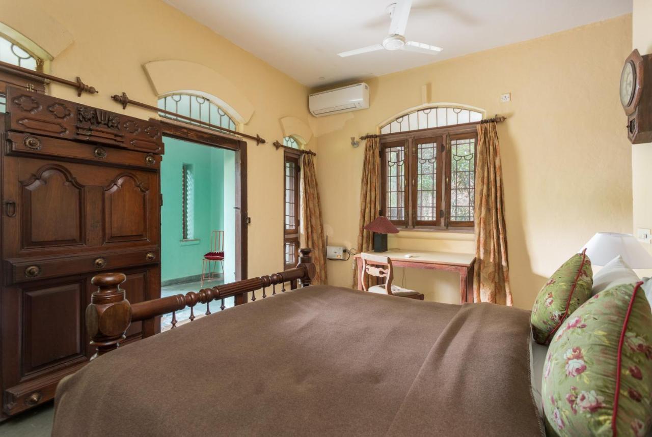 Hostie Chinar Haveli - Heritage Home With Pool, Γκουργκάον Εξωτερικό φωτογραφία