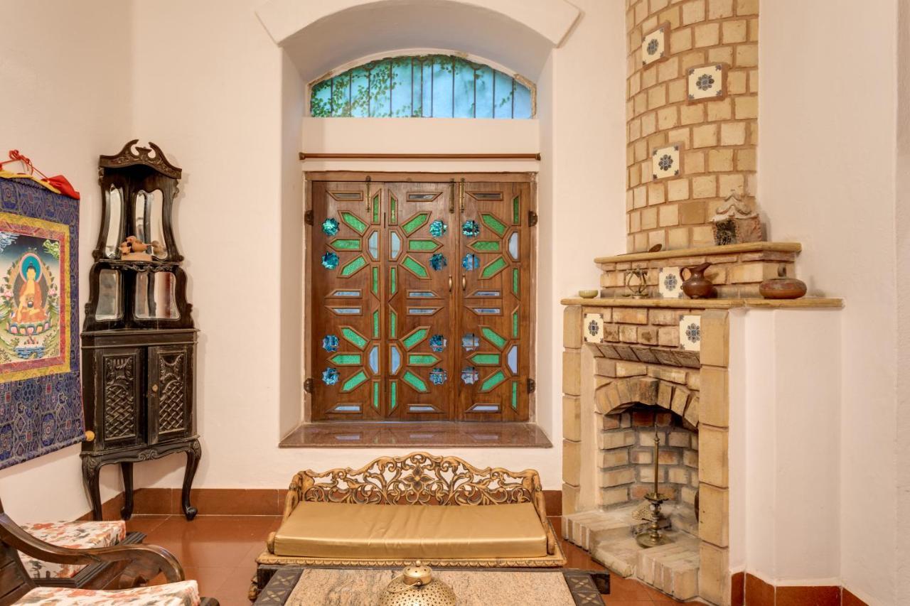 Hostie Chinar Haveli - Heritage Home With Pool, Γκουργκάον Εξωτερικό φωτογραφία
