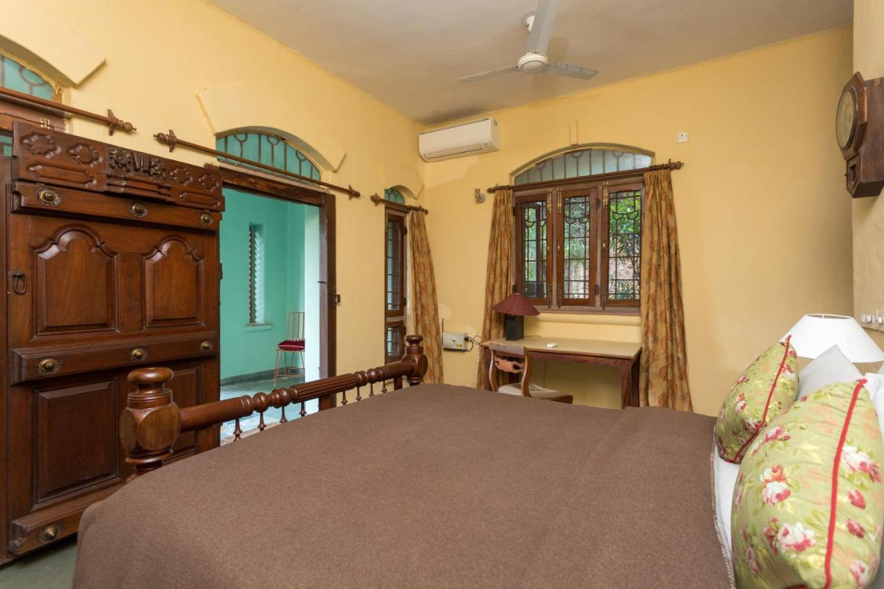 Hostie Chinar Haveli - Heritage Home With Pool, Γκουργκάον Εξωτερικό φωτογραφία