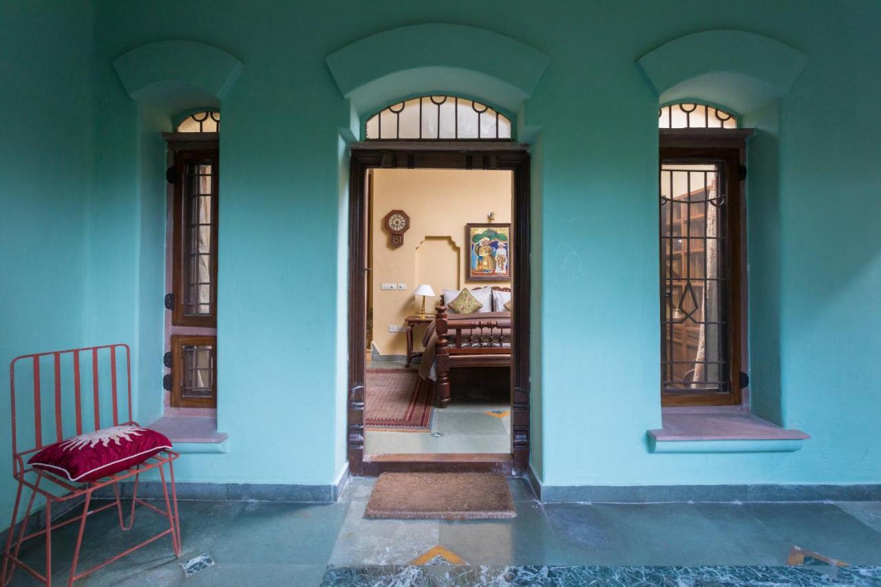 Hostie Chinar Haveli - Heritage Home With Pool, Γκουργκάον Εξωτερικό φωτογραφία
