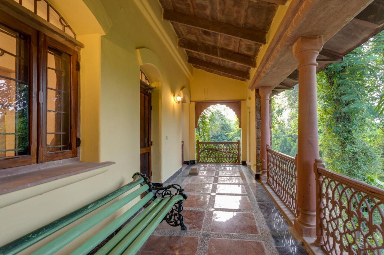 Hostie Chinar Haveli - Heritage Home With Pool, Γκουργκάον Εξωτερικό φωτογραφία