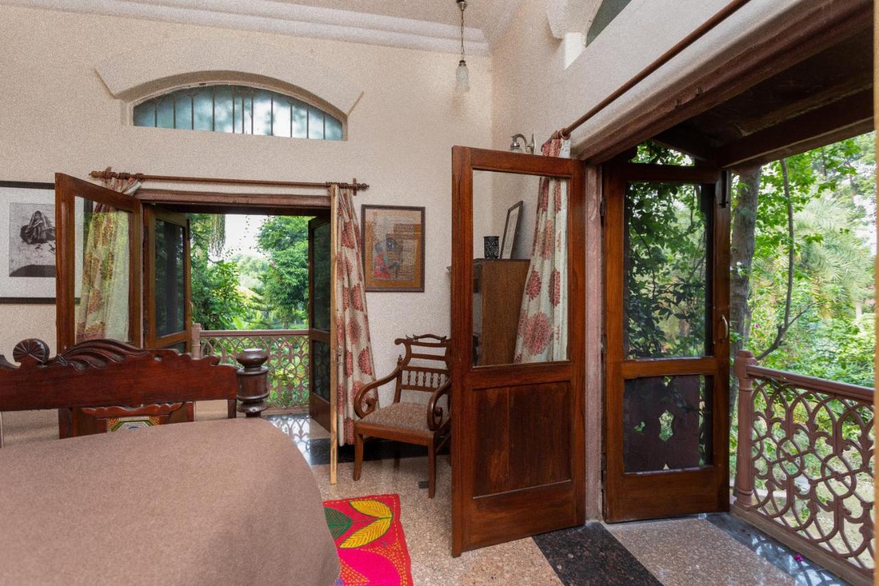 Hostie Chinar Haveli - Heritage Home With Pool, Γκουργκάον Εξωτερικό φωτογραφία
