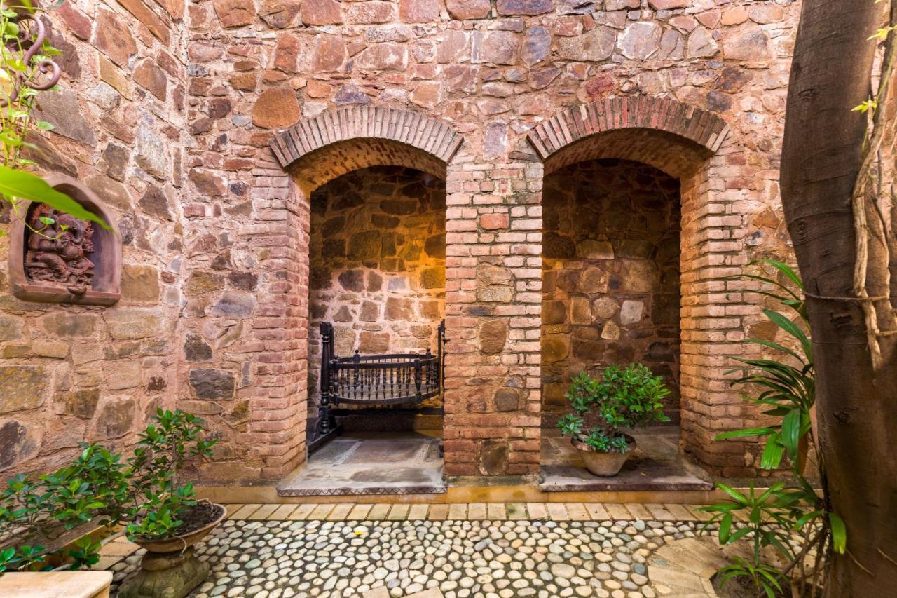 Hostie Chinar Haveli - Heritage Home With Pool, Γκουργκάον Εξωτερικό φωτογραφία