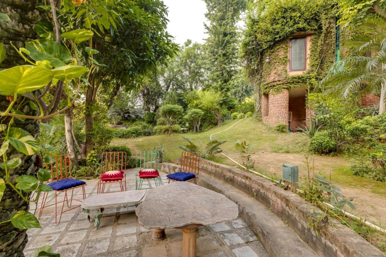 Hostie Chinar Haveli - Heritage Home With Pool, Γκουργκάον Εξωτερικό φωτογραφία