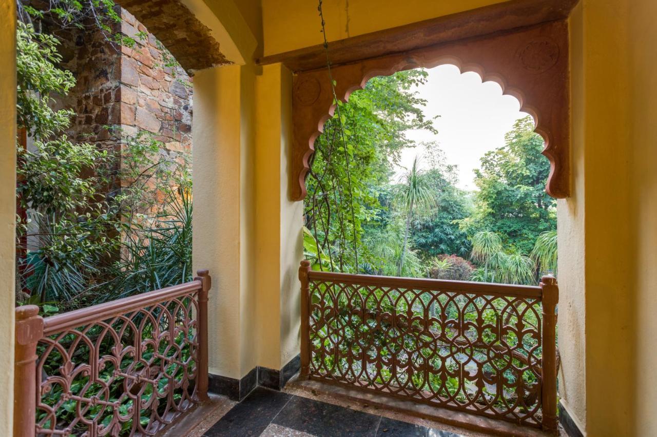 Hostie Chinar Haveli - Heritage Home With Pool, Γκουργκάον Εξωτερικό φωτογραφία