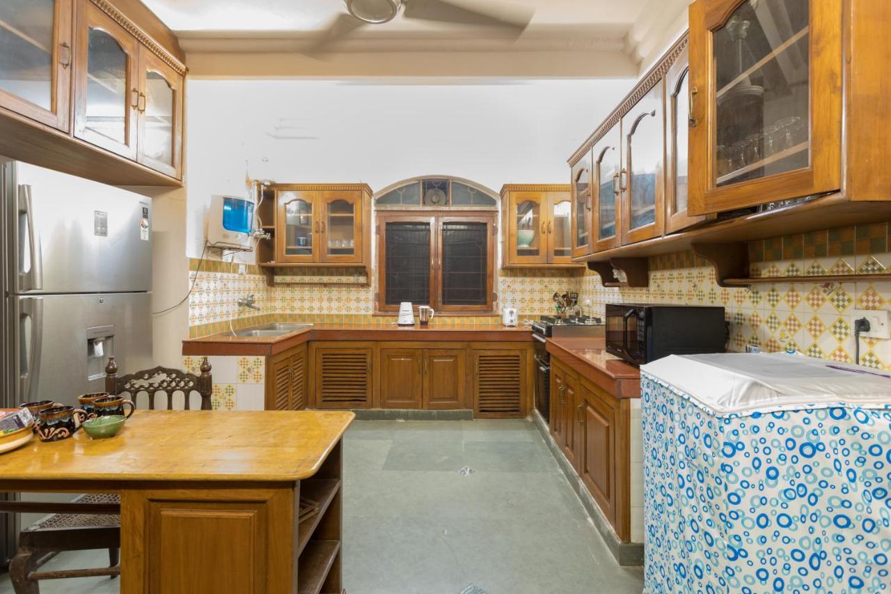 Hostie Chinar Haveli - Heritage Home With Pool, Γκουργκάον Εξωτερικό φωτογραφία
